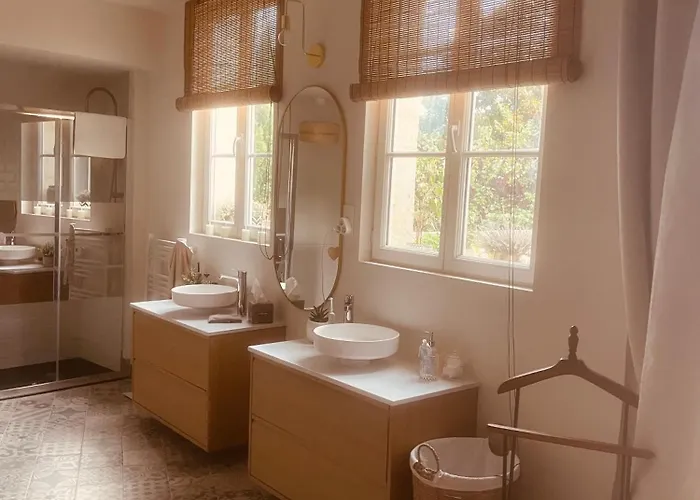 Les De Sophie ليبورن